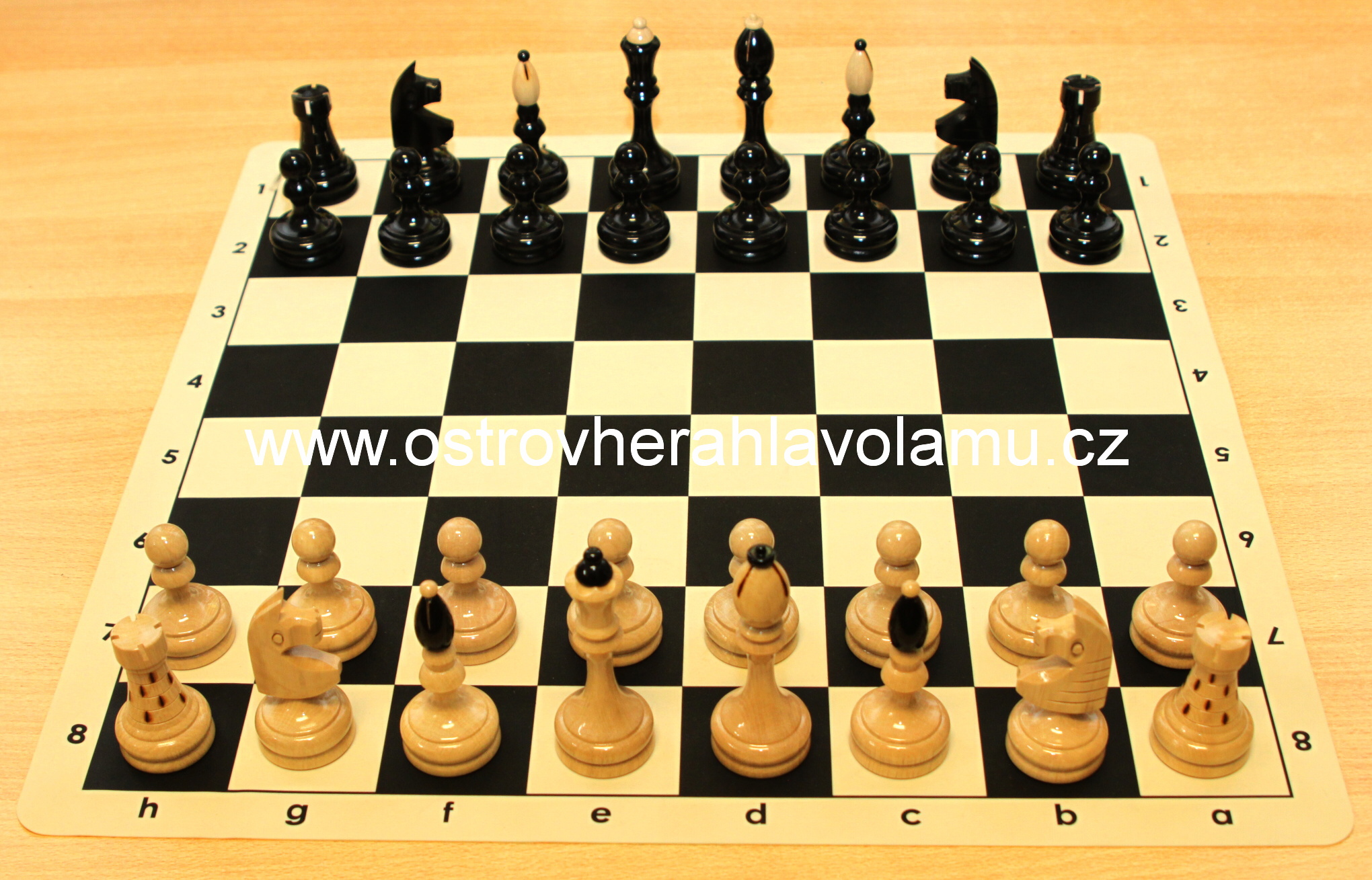 Česká klubovka Original+ nemačkavá silikonová šachovnice