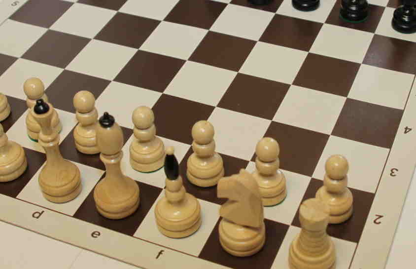Klasická klubovka + šachovnice